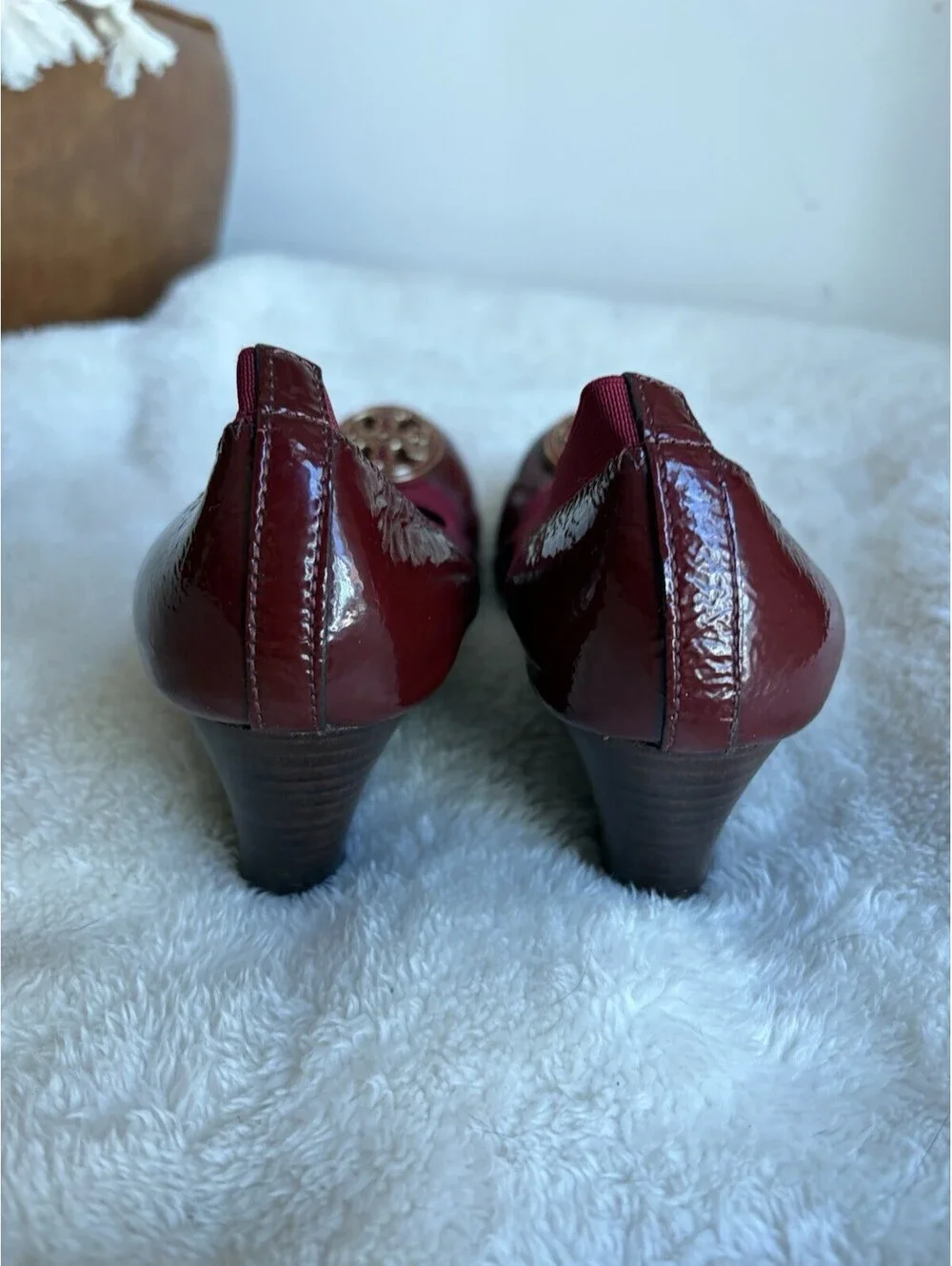 Tory Burch Burgundy Patent Leather Wedge Round Toe Slip On Logo Heels 7.5